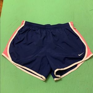 Youth large nike large tempo shorts